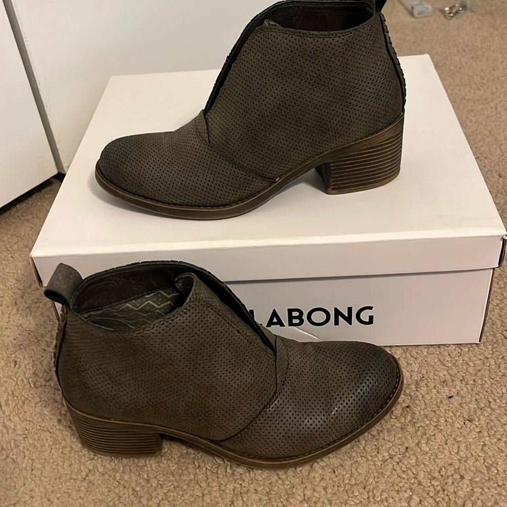 Billabong ankle boots